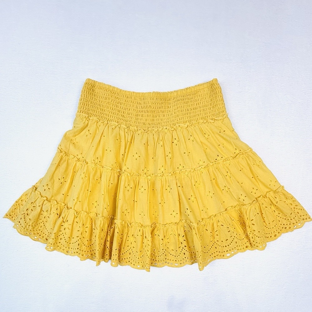 American Eagle Mini Skirt Yellow Gold Eyelet Ruffle Smocked Waist XS Boho Flirty